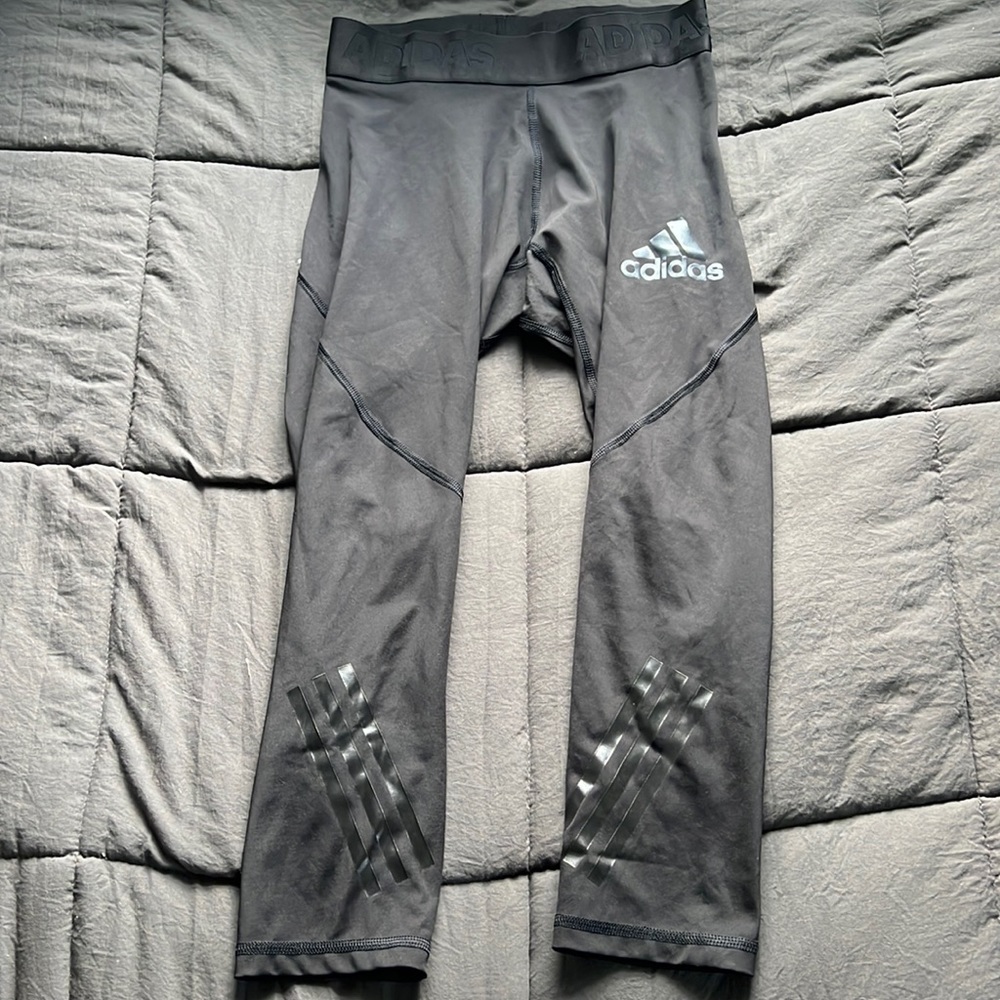 Women black adidas capri leggings (size M)